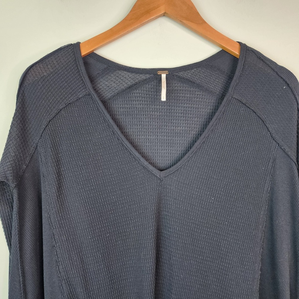 Free People Laguna Thermal Top Women's S Black V-Neck Waffle Knit Oversized - Picture 3 of 7